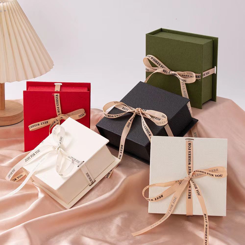 Jewelry Making Journal - Jewelry Gift Packaging Box Bowknot Ribbon